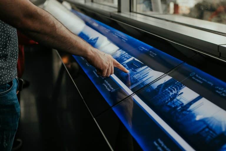 Touchscreen Interfaces and Mobile Applications
