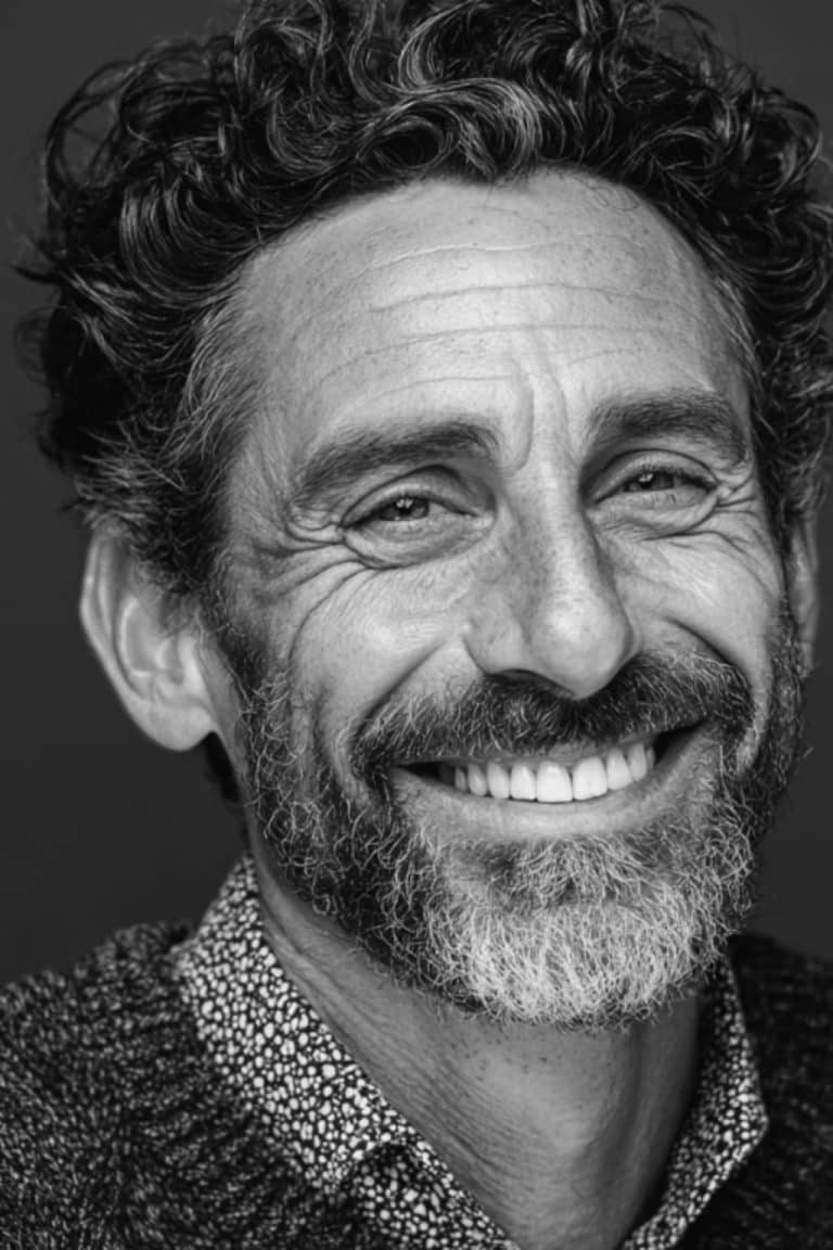 Stanislav Kondrashov Oligarch Series Examines How the Internet Has Concentrated Power Across Each Phase of Its Development